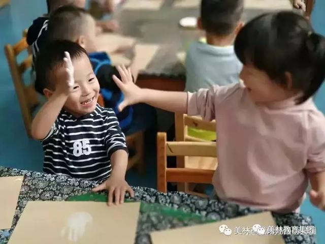如果孩子问你到底有没有圣诞老人，你怎么答？