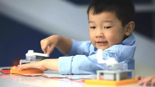 学渣儿子逆袭学霸!看看这位父亲的教育方式